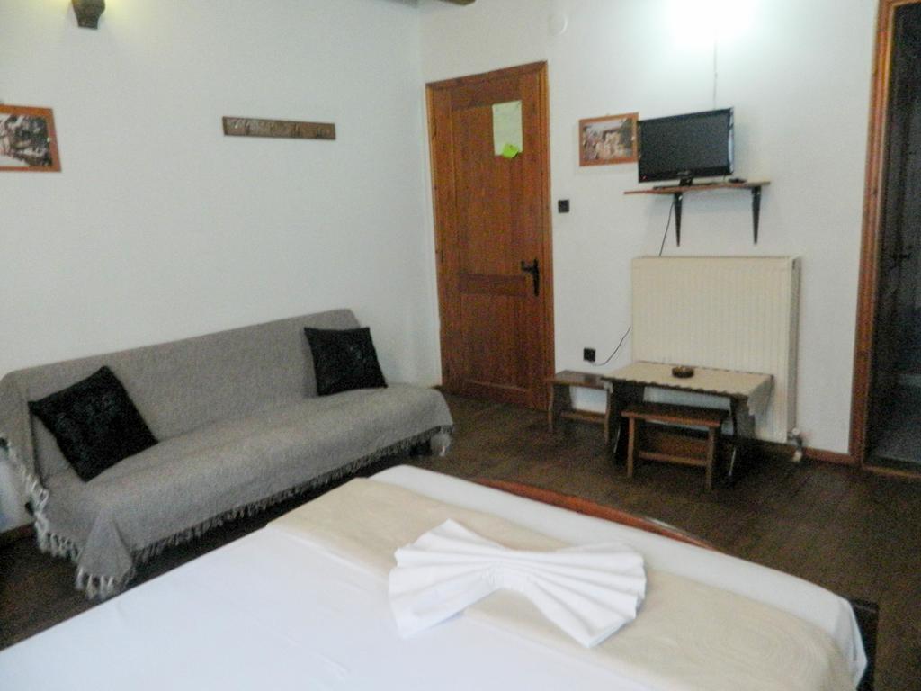 Guesthouse Klearchos Палеос Пантелеймон Екстериор снимка
