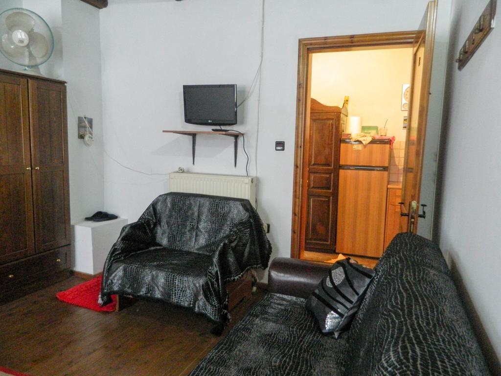 Guesthouse Klearchos Палеос Пантелеймон Екстериор снимка
